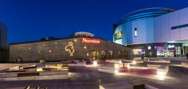 nandos